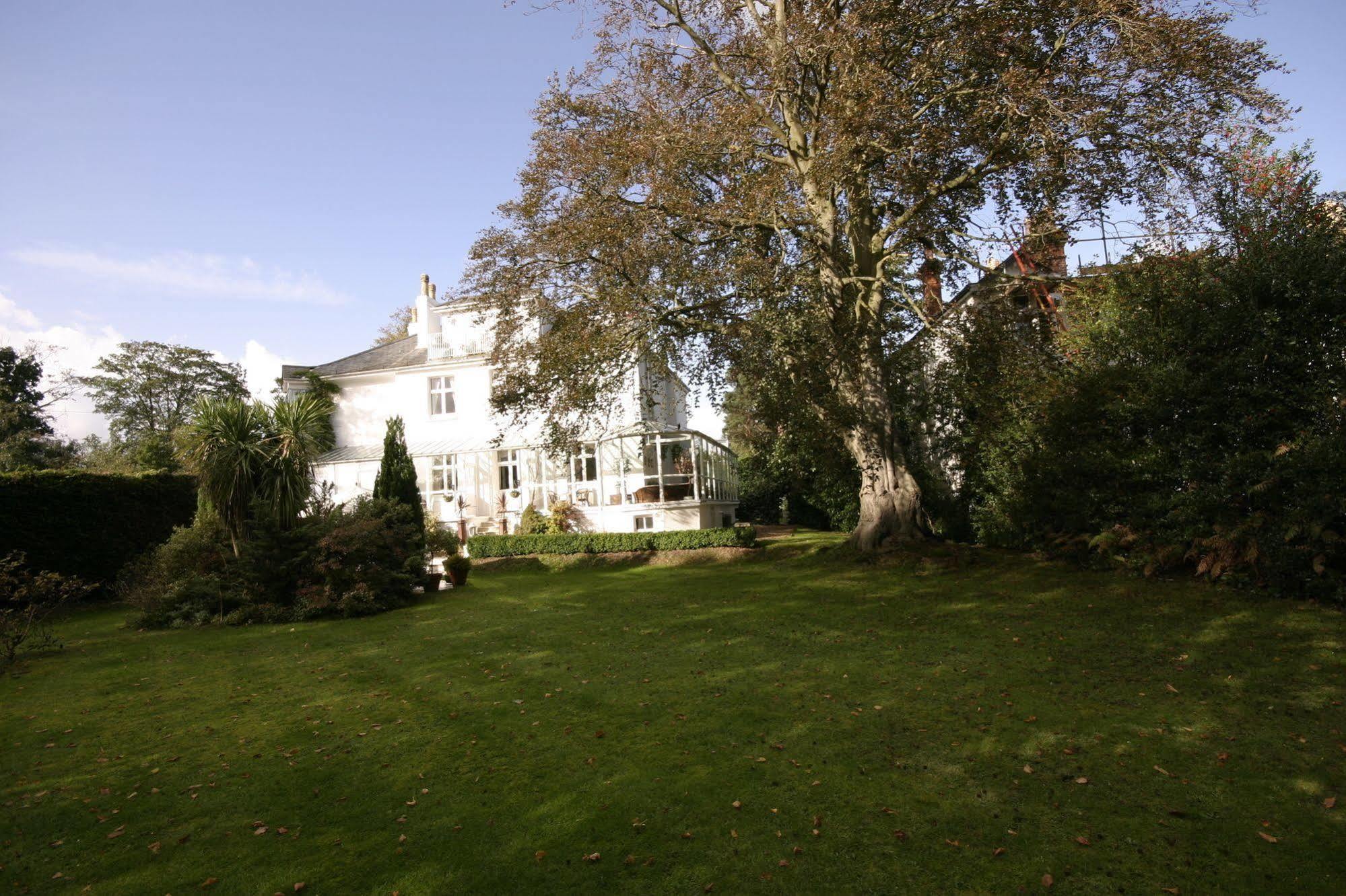 Fines Bayliwick Hotel Bracknell Exteriér fotografie