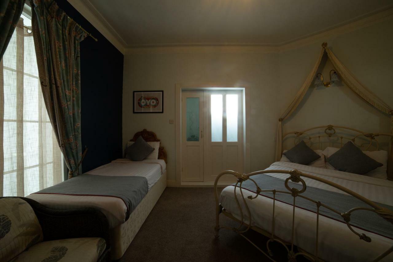 Fines Bayliwick Hotel Bracknell Exteriér fotografie