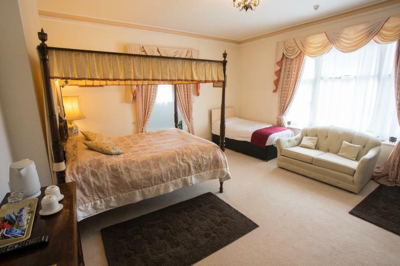 Fines Bayliwick Hotel Bracknell Exteriér fotografie