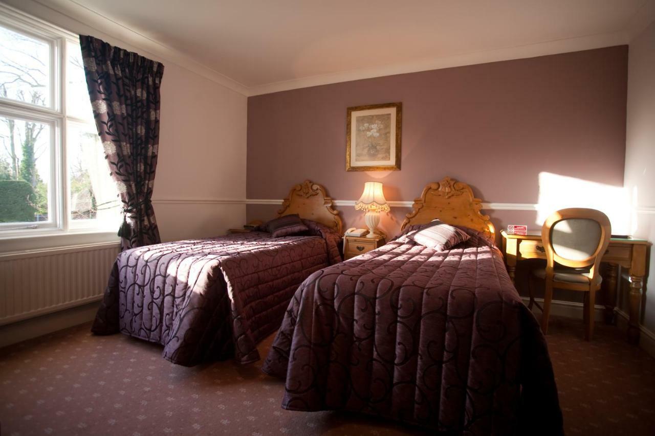 Fines Bayliwick Hotel Bracknell Exteriér fotografie