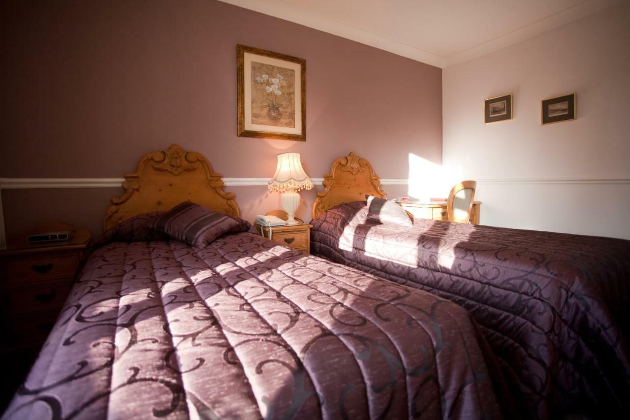 Fines Bayliwick Hotel Bracknell Exteriér fotografie